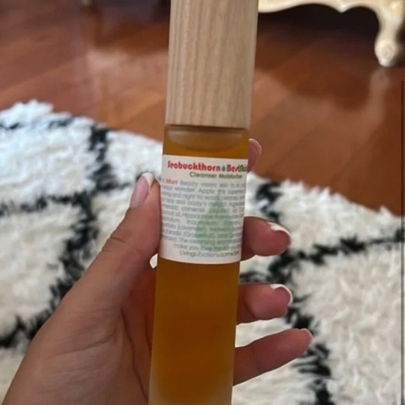 Living Libations Seabuckthorn Cleanser Moisturizer - Picture 2 of 2
